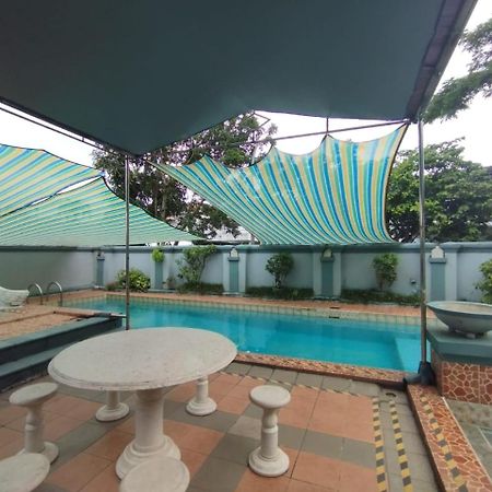 בוגור Vila Princess,Sentul 4Bedroom Dan Tenda Camping,Private Pool, Tenis Meja, Mini Billiard, Karaoke, Ayunan,Bbq, 08Satu3 80Satu6 4Satu5Satu מראה חיצוני תמונה
