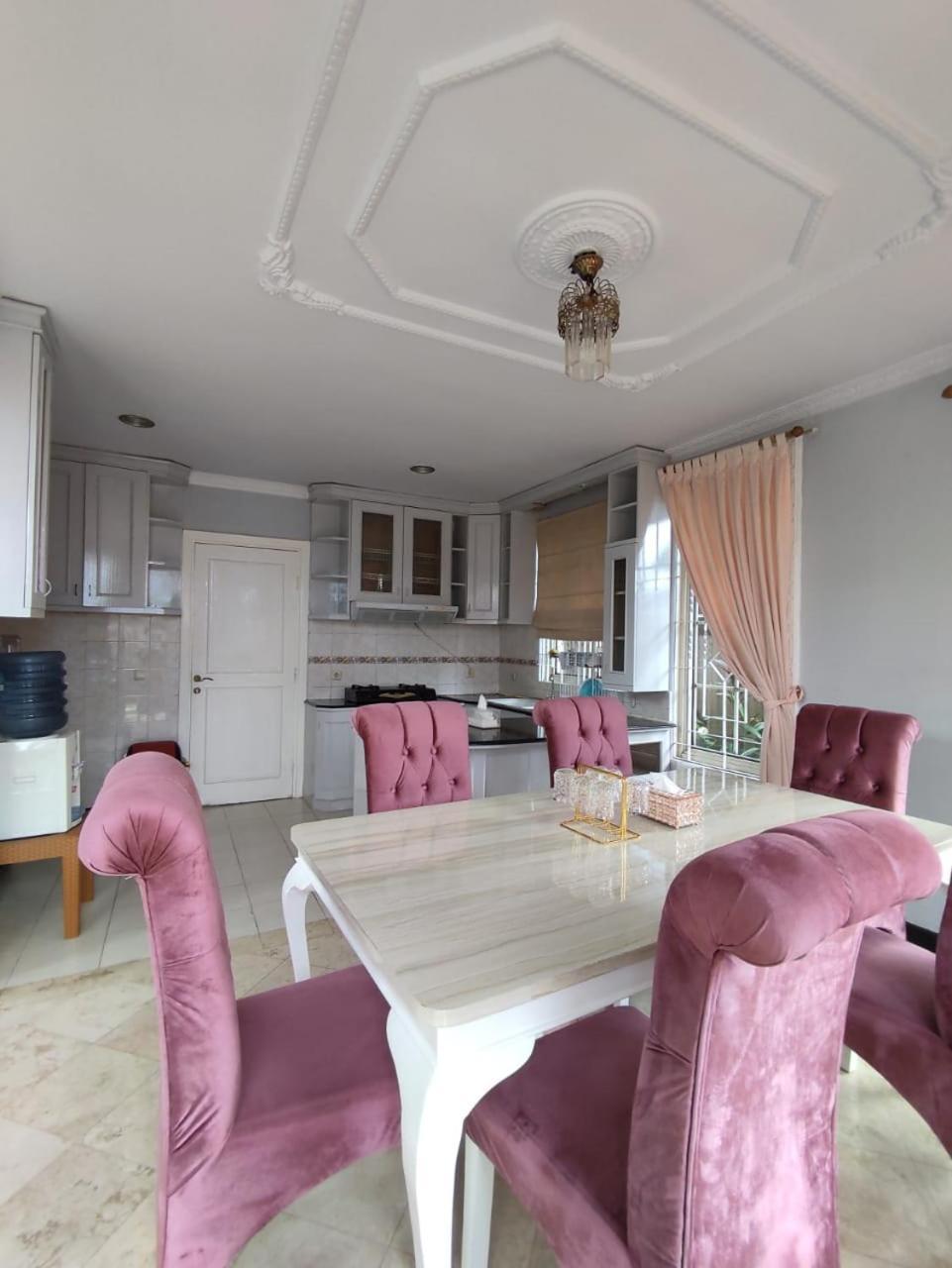 בוגור Vila Princess,Sentul 4Bedroom Dan Tenda Camping,Private Pool, Tenis Meja, Mini Billiard, Karaoke, Ayunan,Bbq, 08Satu3 80Satu6 4Satu5Satu מראה חיצוני תמונה