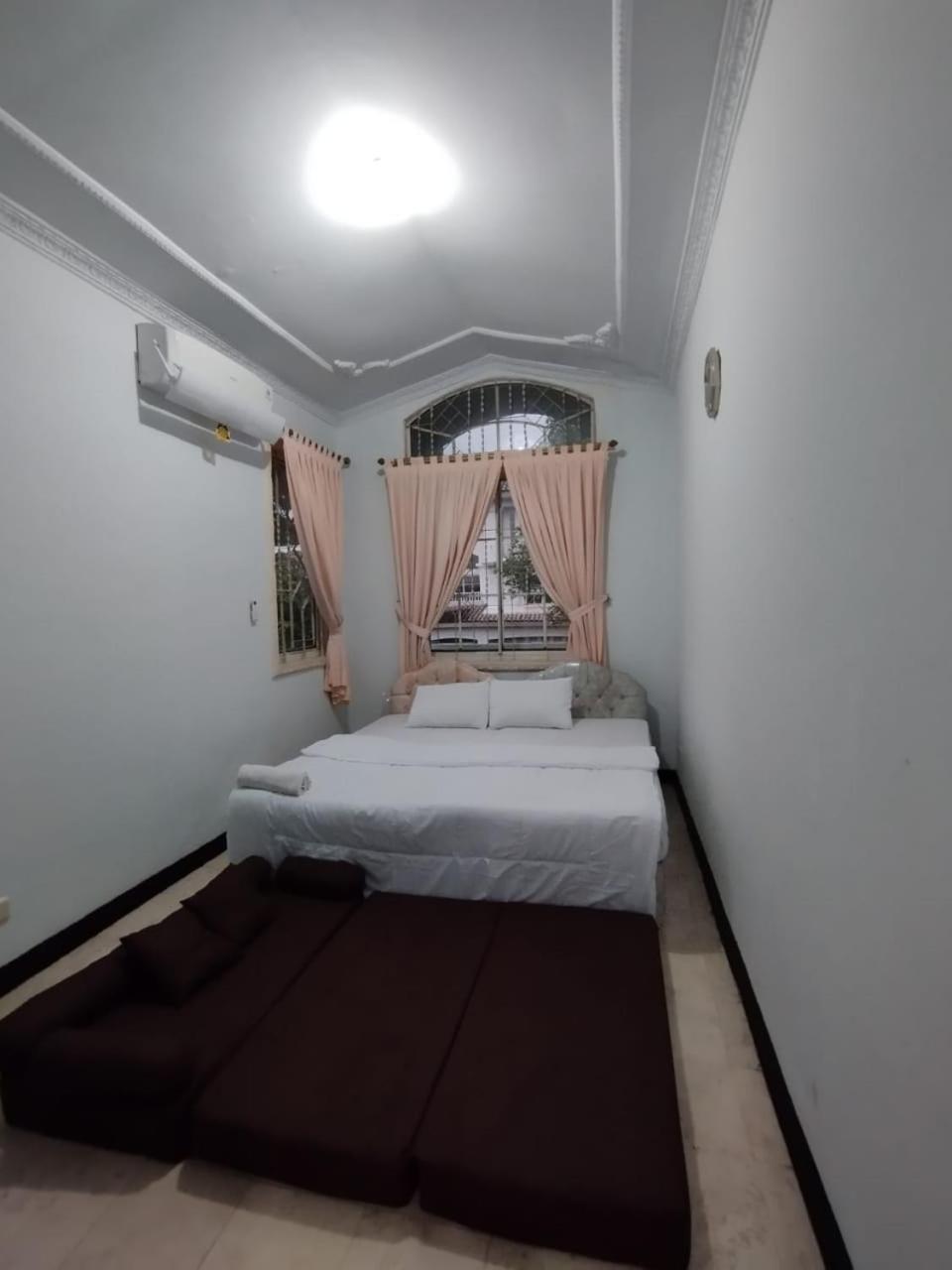 בוגור Vila Princess,Sentul 4Bedroom Dan Tenda Camping,Private Pool, Tenis Meja, Mini Billiard, Karaoke, Ayunan,Bbq, 08Satu3 80Satu6 4Satu5Satu מראה חיצוני תמונה