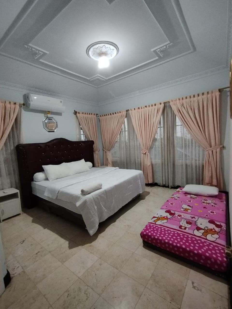 בוגור Vila Princess,Sentul 4Bedroom Dan Tenda Camping,Private Pool, Tenis Meja, Mini Billiard, Karaoke, Ayunan,Bbq, 08Satu3 80Satu6 4Satu5Satu מראה חיצוני תמונה