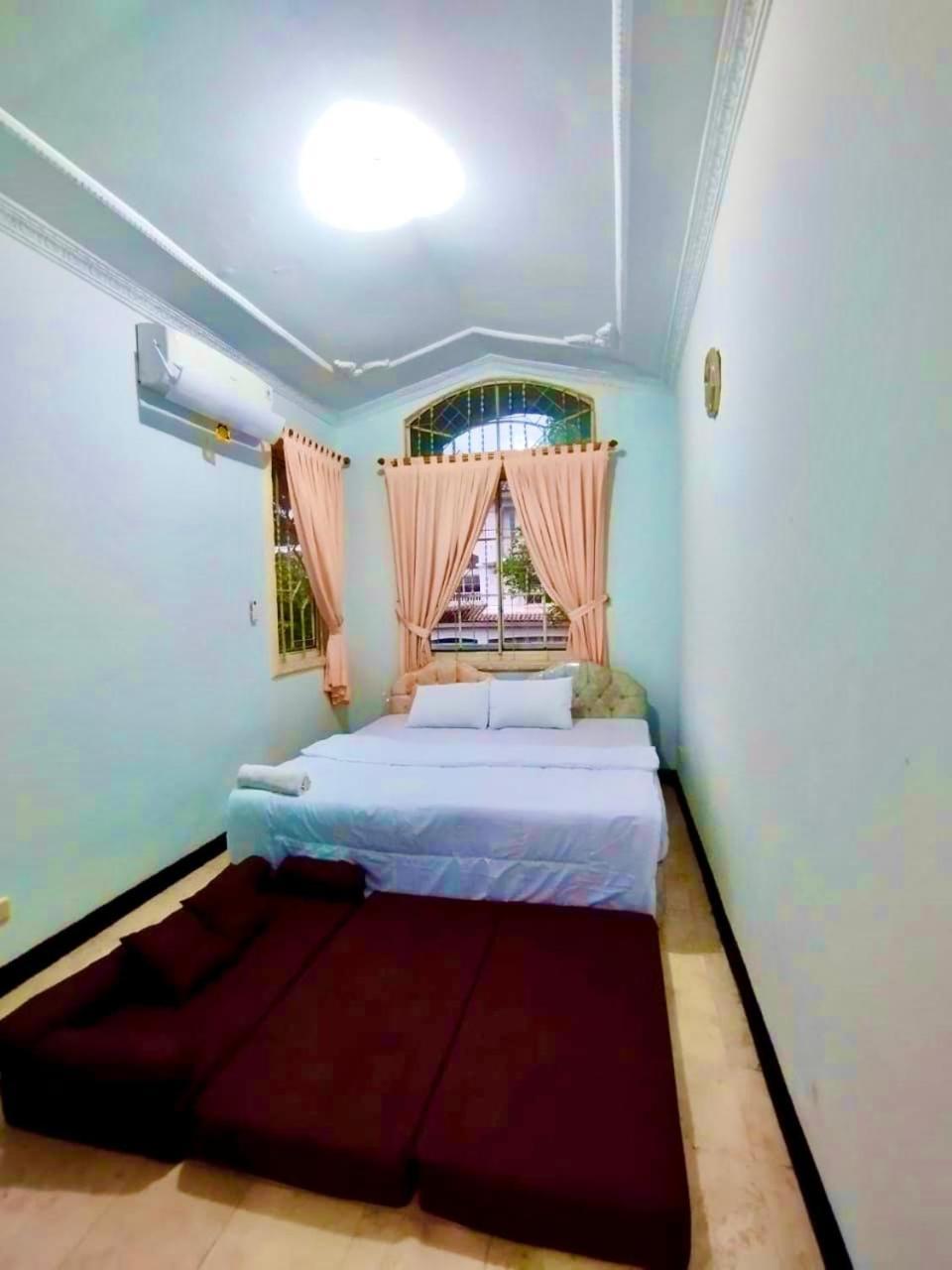 בוגור Vila Princess,Sentul 4Bedroom Dan Tenda Camping,Private Pool, Tenis Meja, Mini Billiard, Karaoke, Ayunan,Bbq, 08Satu3 80Satu6 4Satu5Satu מראה חיצוני תמונה