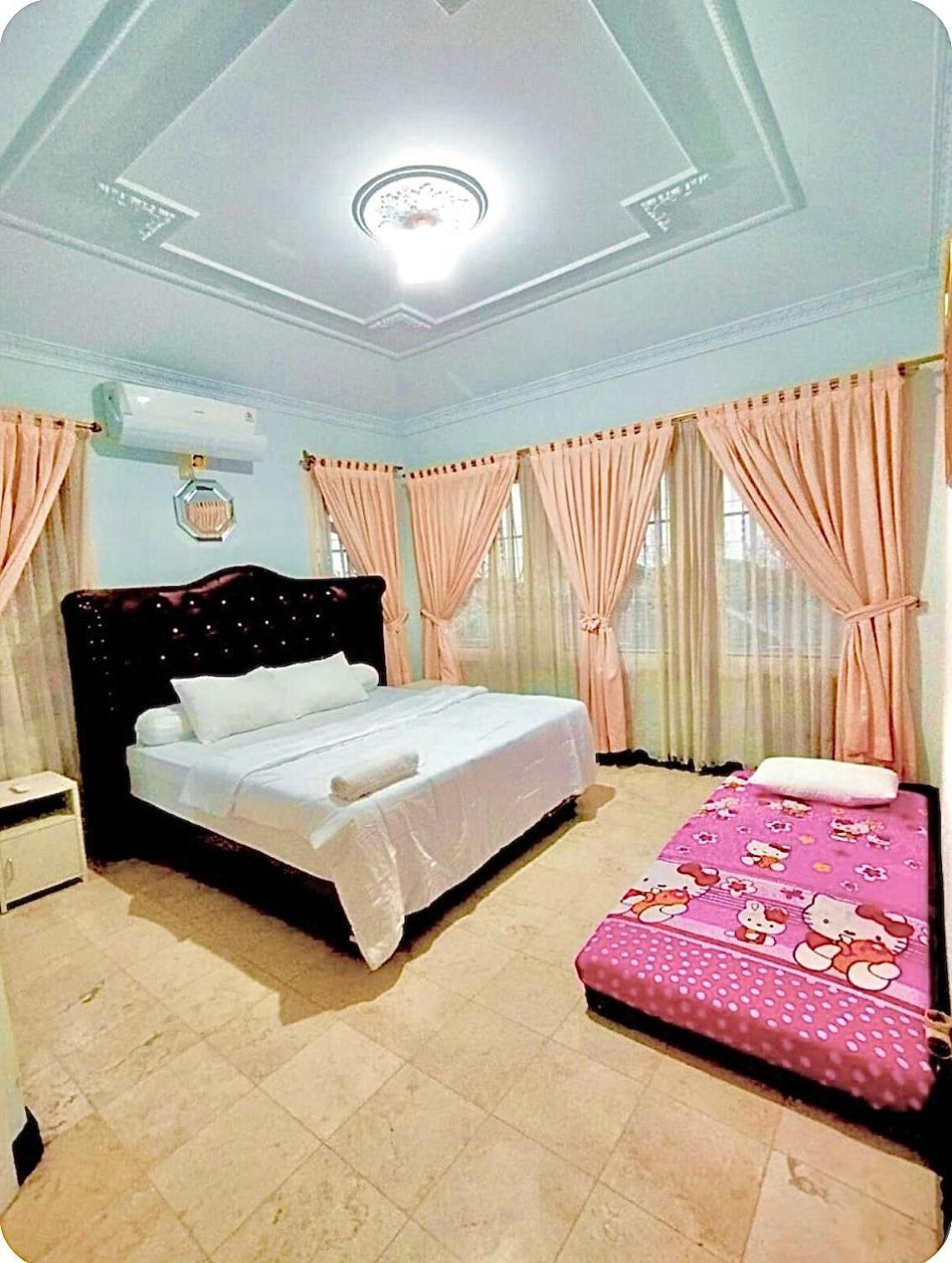 בוגור Vila Princess,Sentul 4Bedroom Dan Tenda Camping,Private Pool, Tenis Meja, Mini Billiard, Karaoke, Ayunan,Bbq, 08Satu3 80Satu6 4Satu5Satu מראה חיצוני תמונה